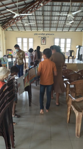 Awarding of prizes in the art competition held on World Children's Day in Homagama Galawilawatta North District (2022-11-18)